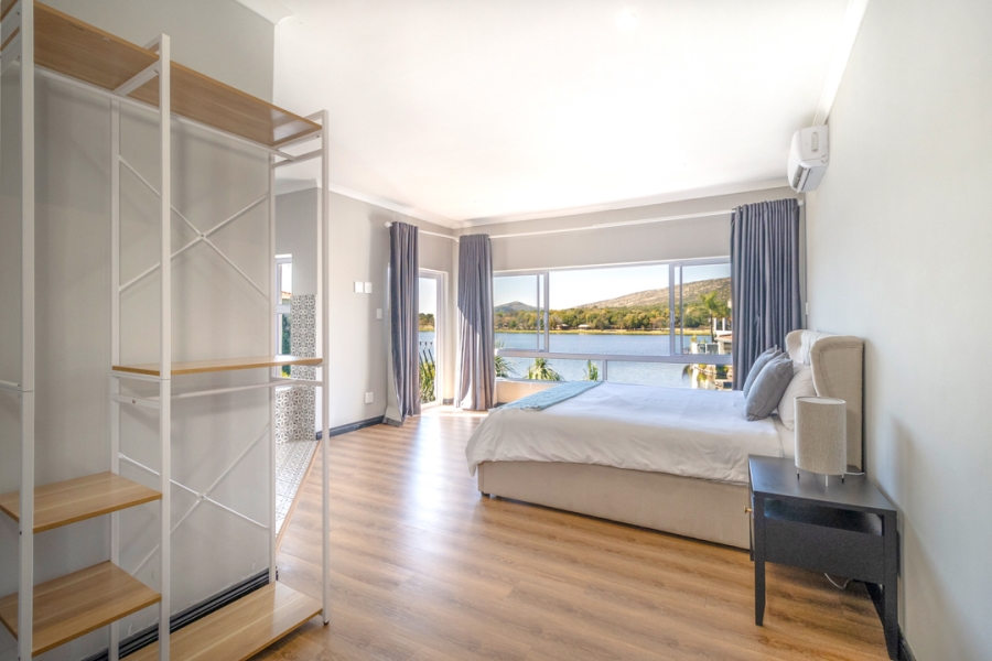 6 Bedroom Property for Sale in Eagles Landing North West